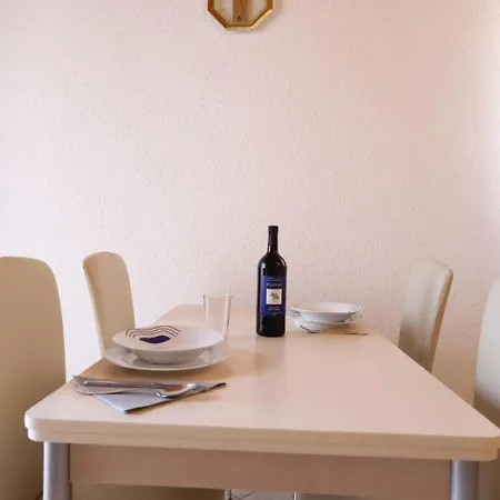 Gesamte In Mit Grossem Balkon By Interhome Apartmán *