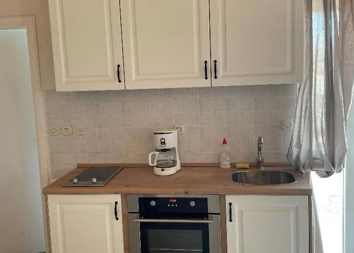 아파트 Gesamte In Mit Grossem Balkon By Interhome