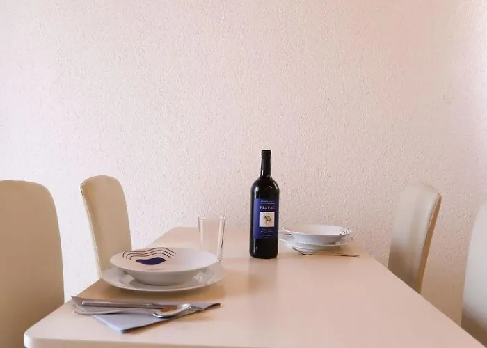 Gesamte In Mit Grossem Balkon By Interhome 아파트 *