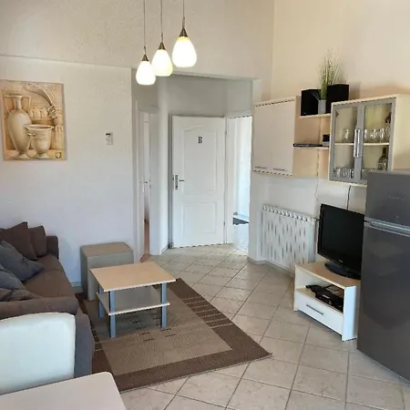 Gesamte In Mit Grossem Balkon By Interhome Apartman