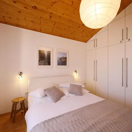 Apartman Gesamte In Mit Grossem Balkon By Interhome Vir