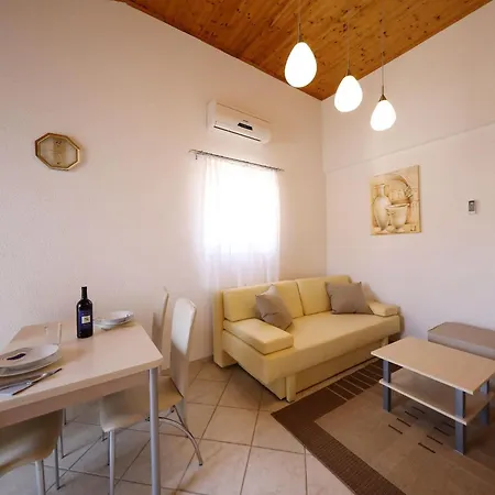 Gesamte In Mit Grossem Balkon By Interhome Vir